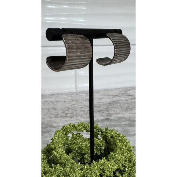 Vintage Taxco Mexico Sterling Silver Ribbed Wide Chunky Half Hoop Earrings - Picture 3 of 7